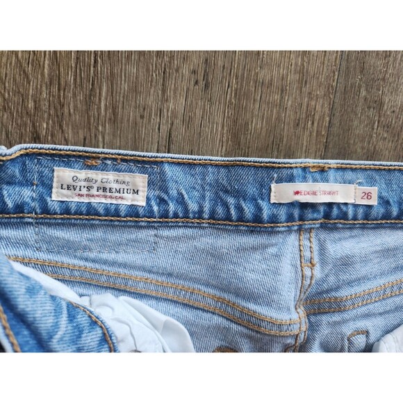 LEVI'S Premium Wedgie Straight Jeans Womens 26 Button Fly Light Blue Denim - Picture 3 of 7